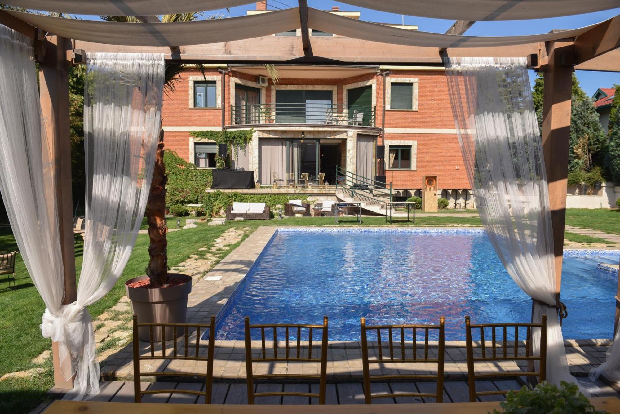 The Belgrade Hills Rooms And Suites Eksteriør billede