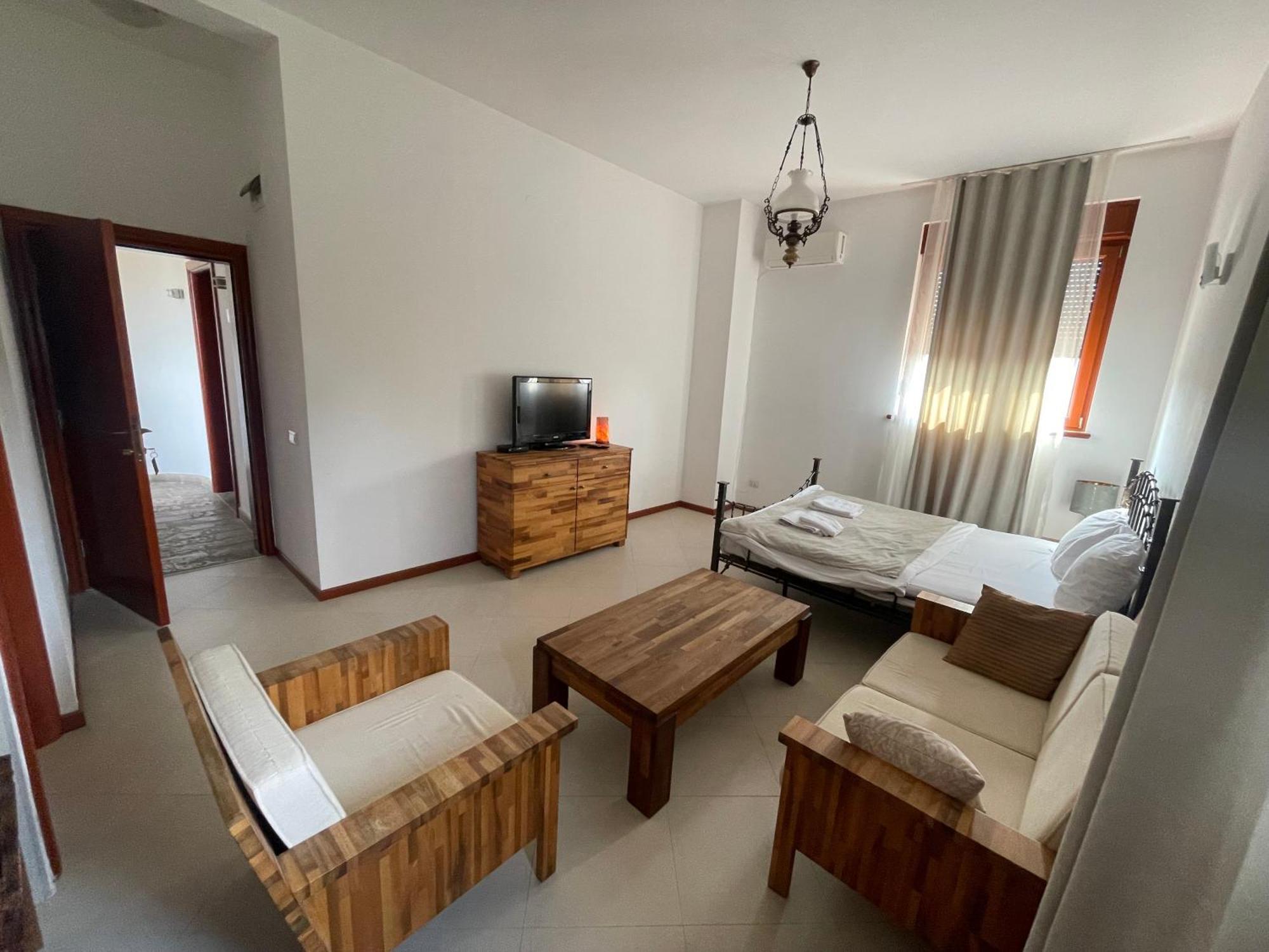 The Belgrade Hills Rooms And Suites Eksteriør billede