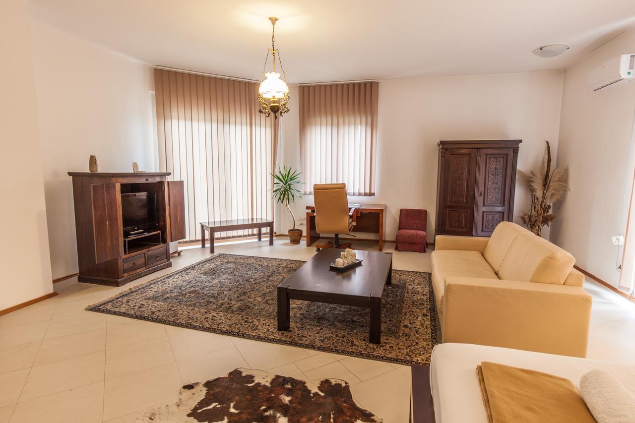 The Belgrade Hills Rooms And Suites Eksteriør billede