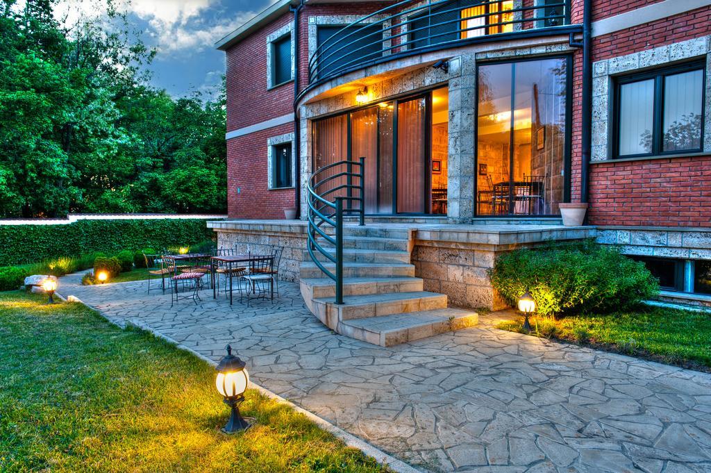 The Belgrade Hills Rooms And Suites Eksteriør billede